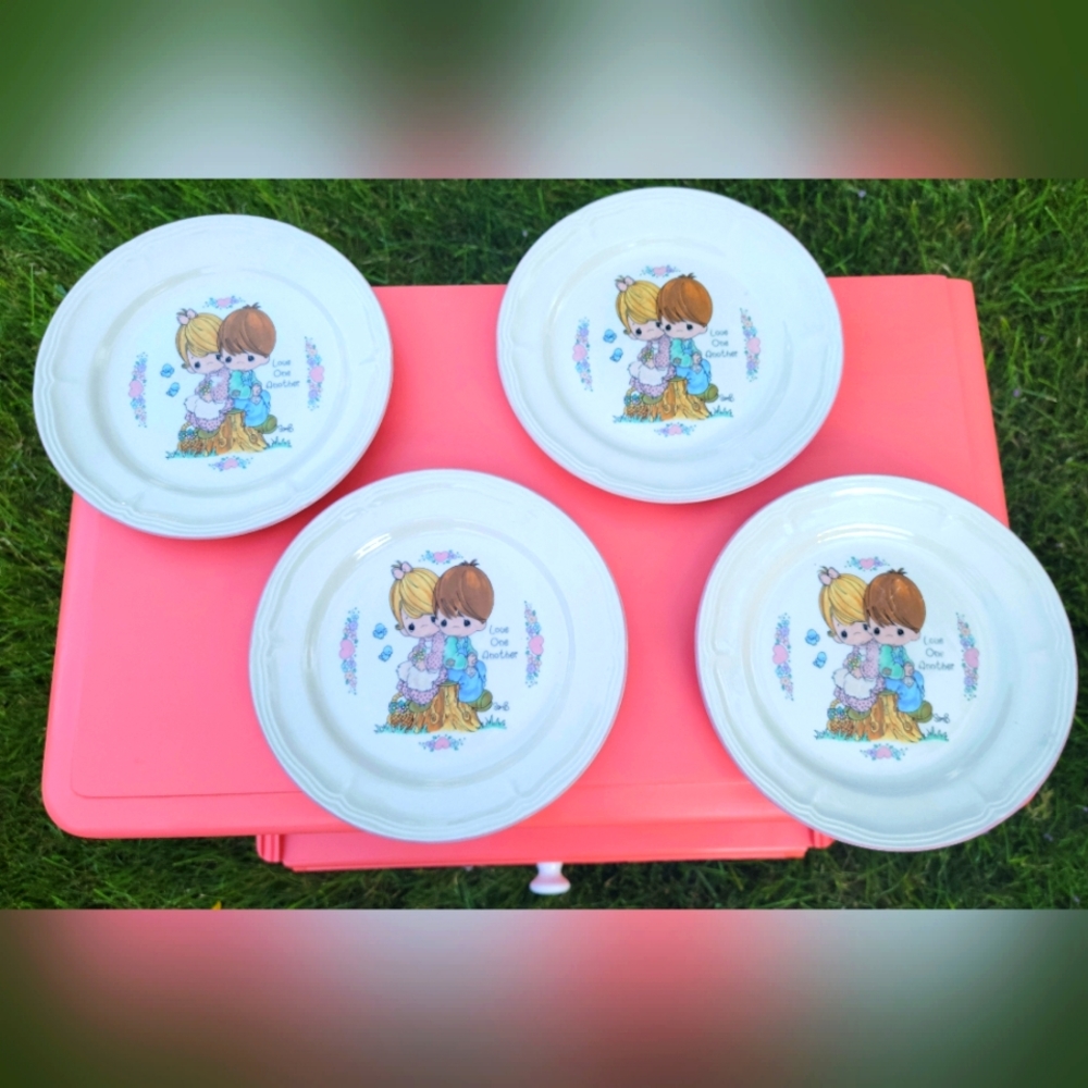 Vintage Set of 4 Precious Moments Salad Plates Enesco 1994 Love One Another